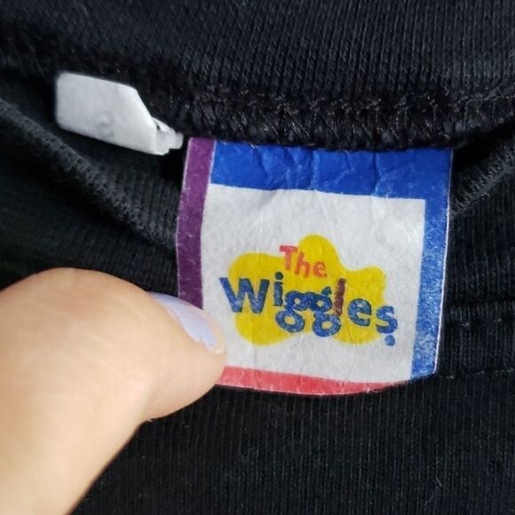 Official The Wiggles Merch Black Tee Shirt - Picture 4 of 5